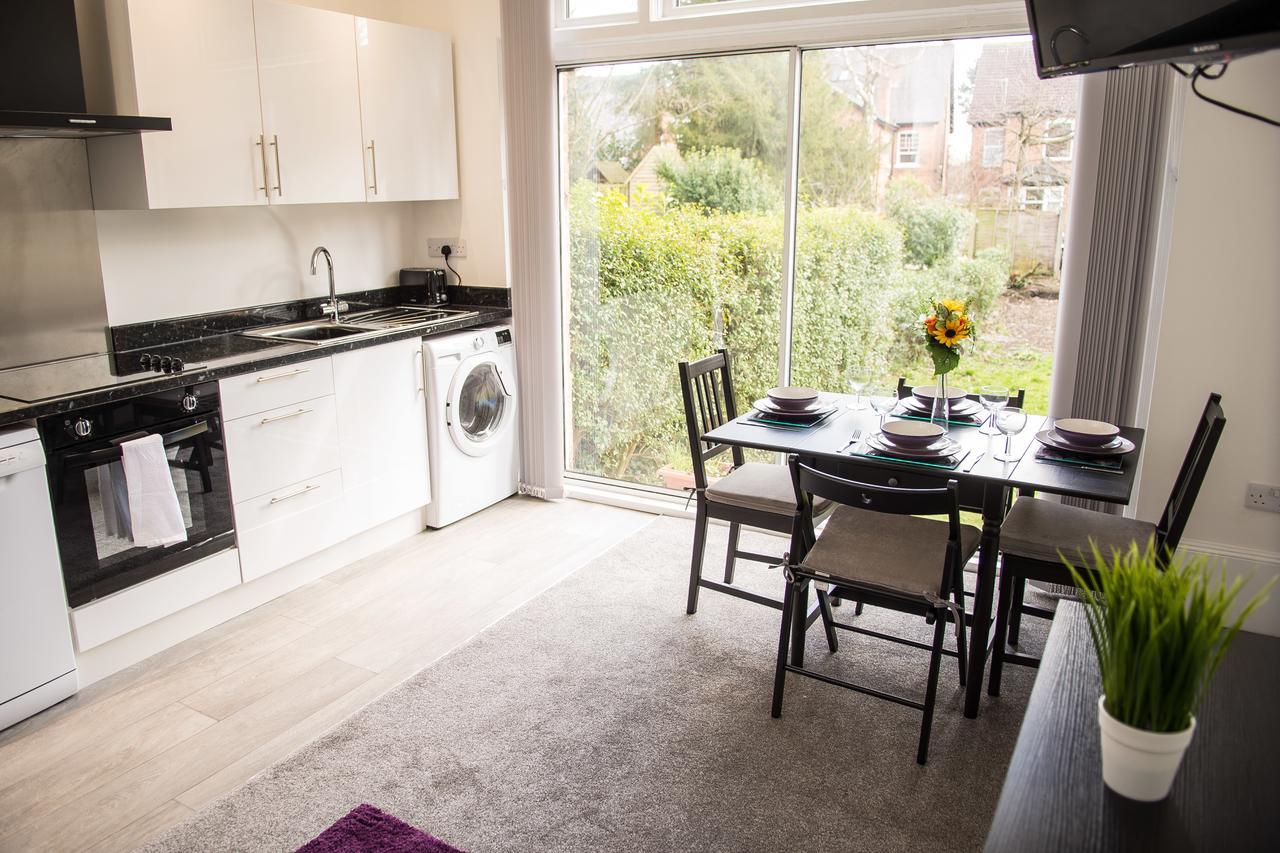 Moseley Mews Village Suites - Purple Birmingham Bagian luar foto
